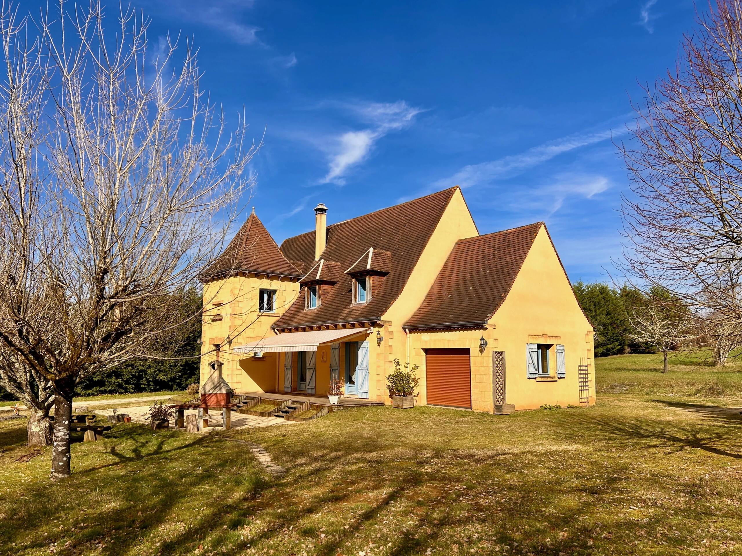 Perigourdine-style house in countryside setting 20 minutes from Sarlat, Aquitaine – France – BVI83721