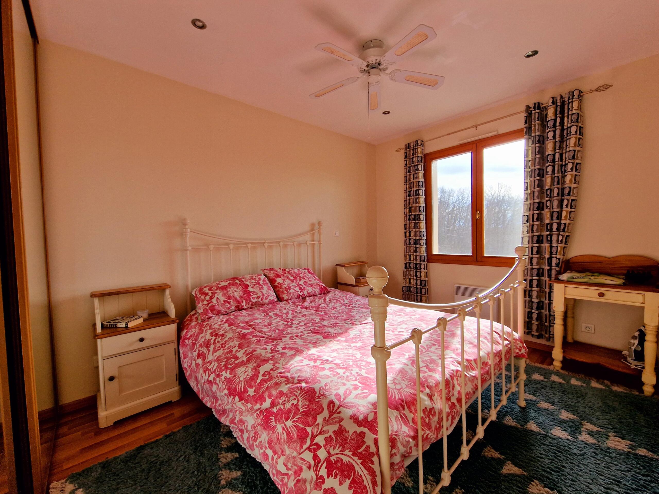 3 bed villa with fabulous swimming pool and extensive countryside views, Aquitaine – France – BVI79165