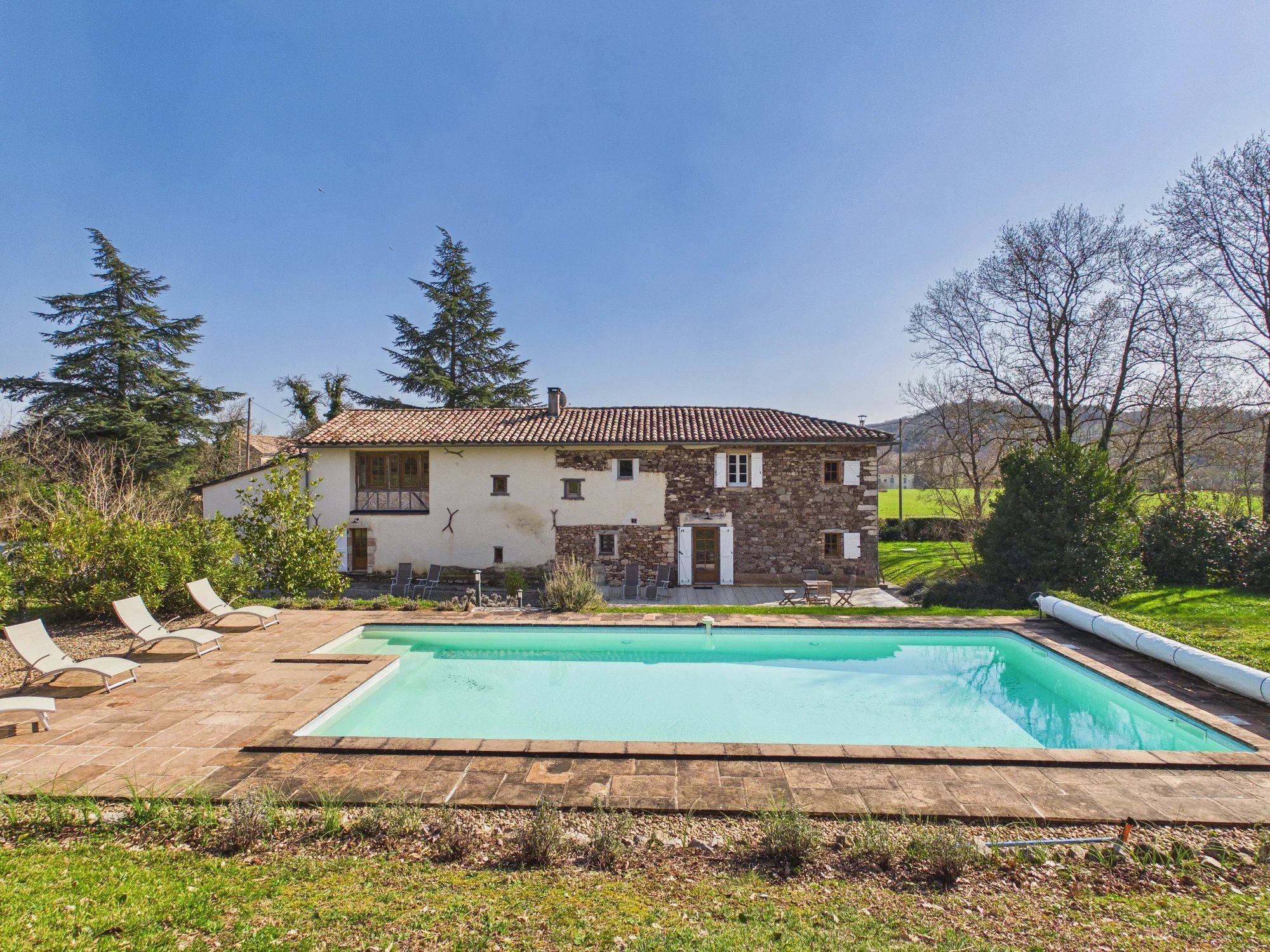 Character House with Pool near Castelnau-De- Montmiral, Midi-Pyrénées – France – BVI84250