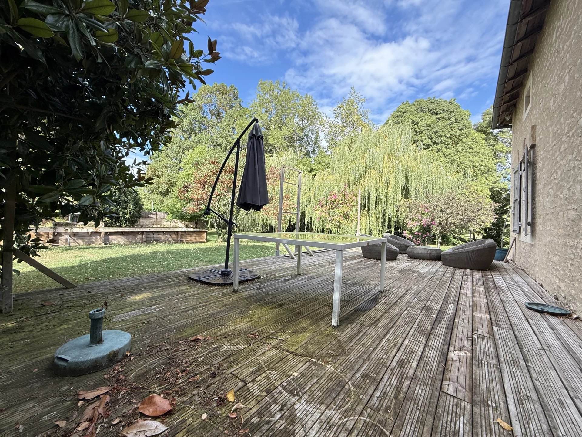 Charming 2-Bedroom Property with Riverside Land Near Verteuil-sur-Charente, Poitou-Charentes – France – BVI81989