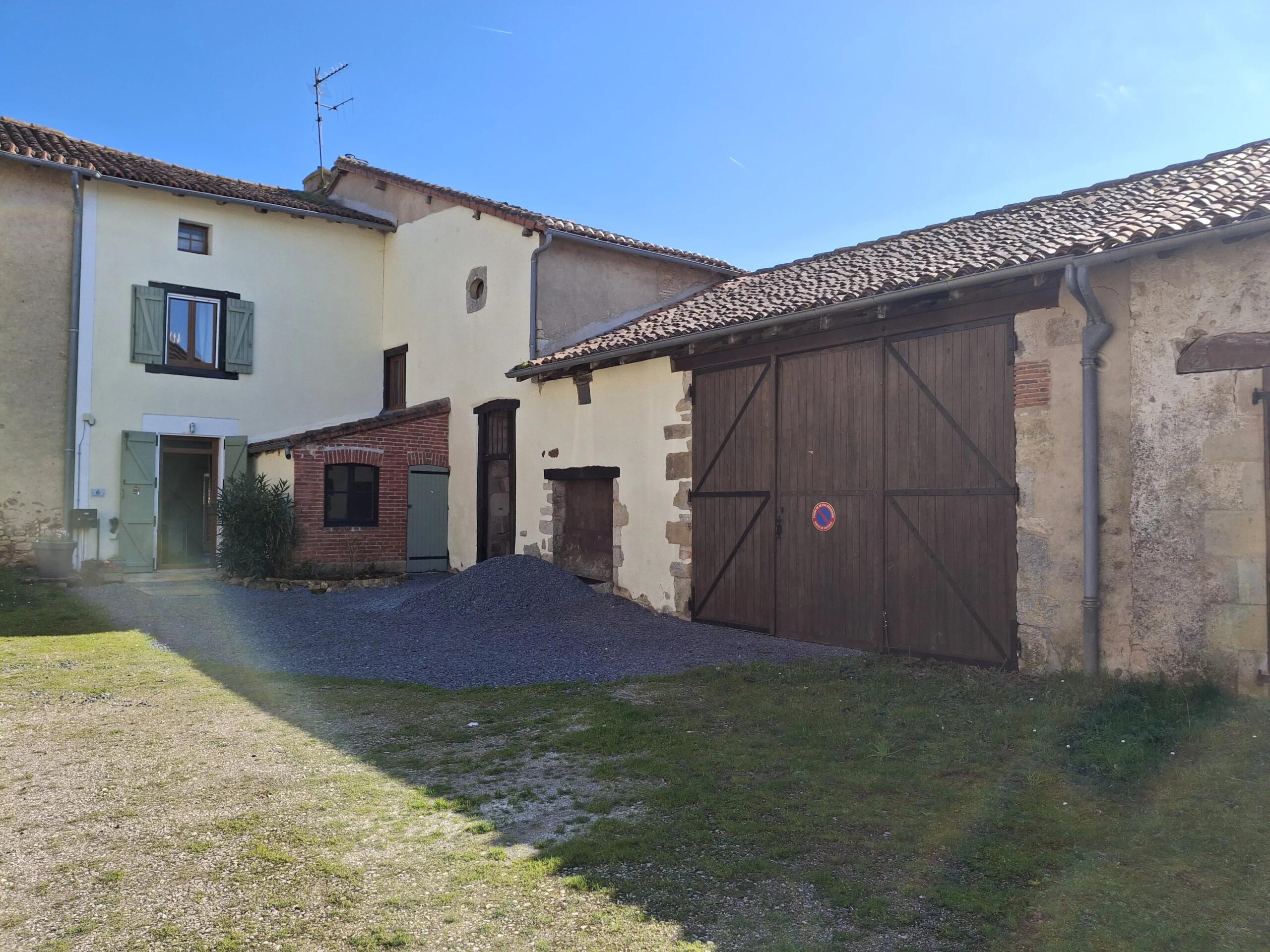 Characterful, pretty, energy efficient house in heart of village, Poitou-Charentes – France – BVI84719