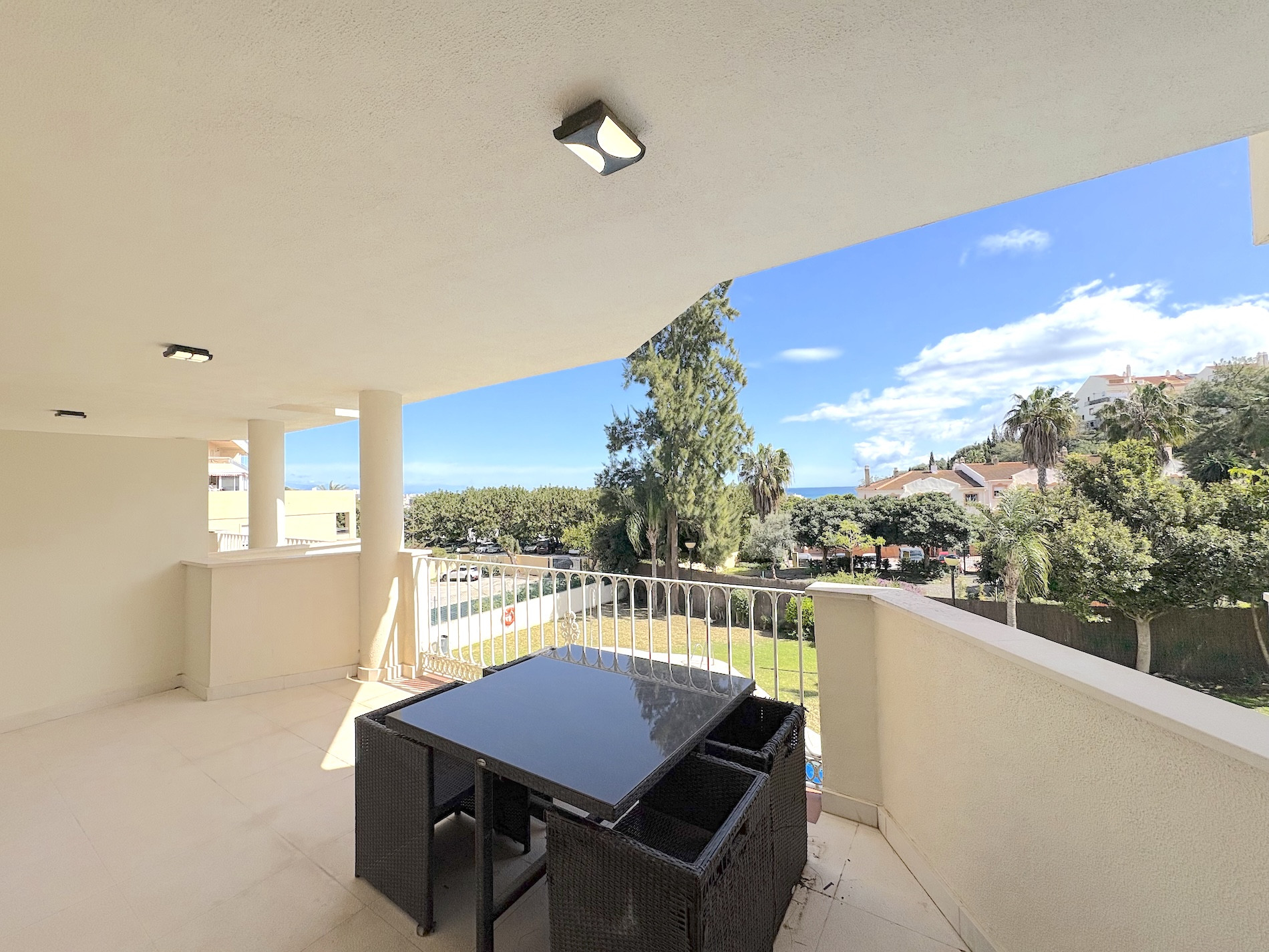 2 bedroom Apartment in Benalmadena, Malaga, Spain – 428-05296P