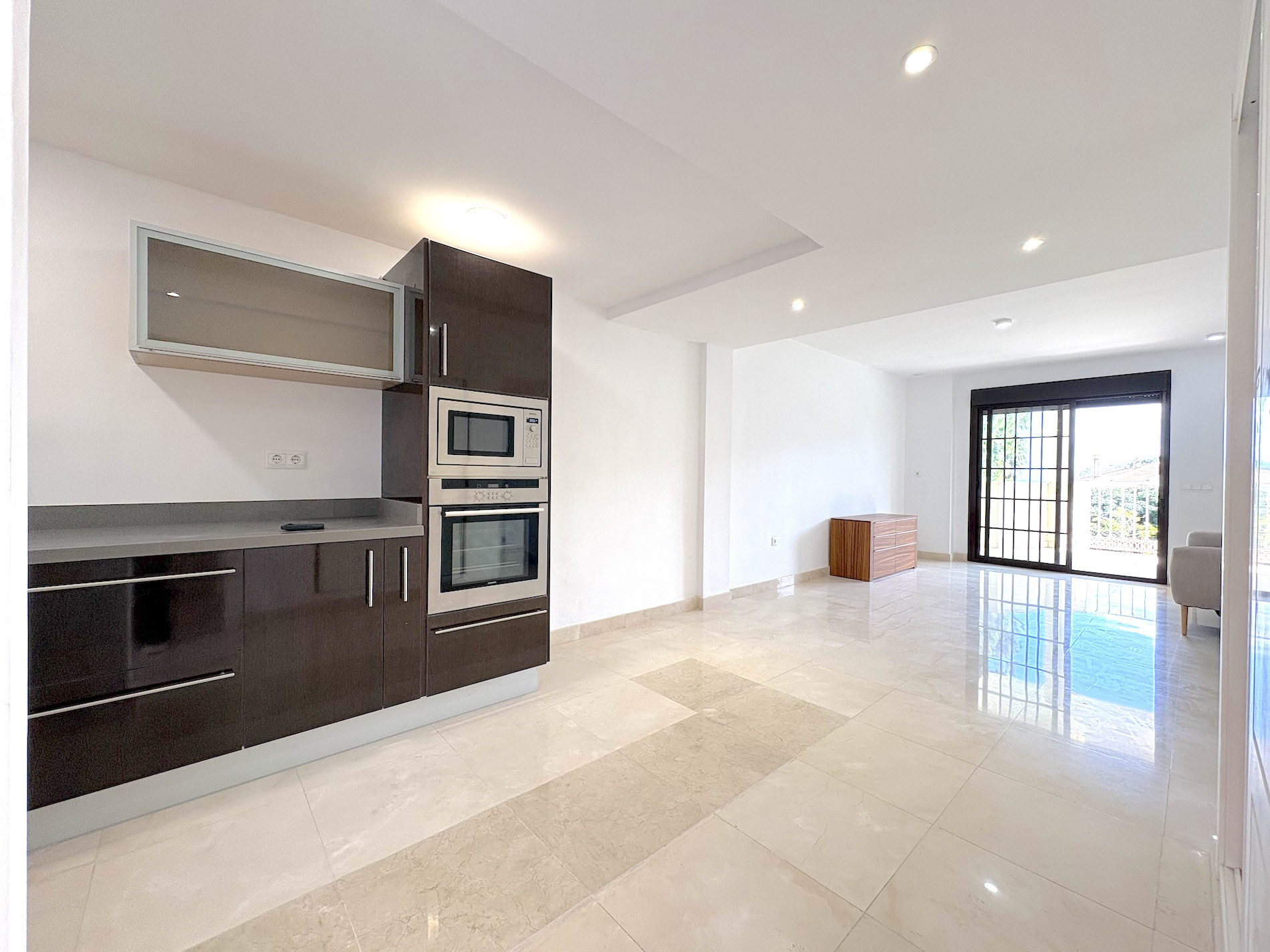 2 bedroom Apartment in Benalmadena, Malaga, Spain – 428-05296P