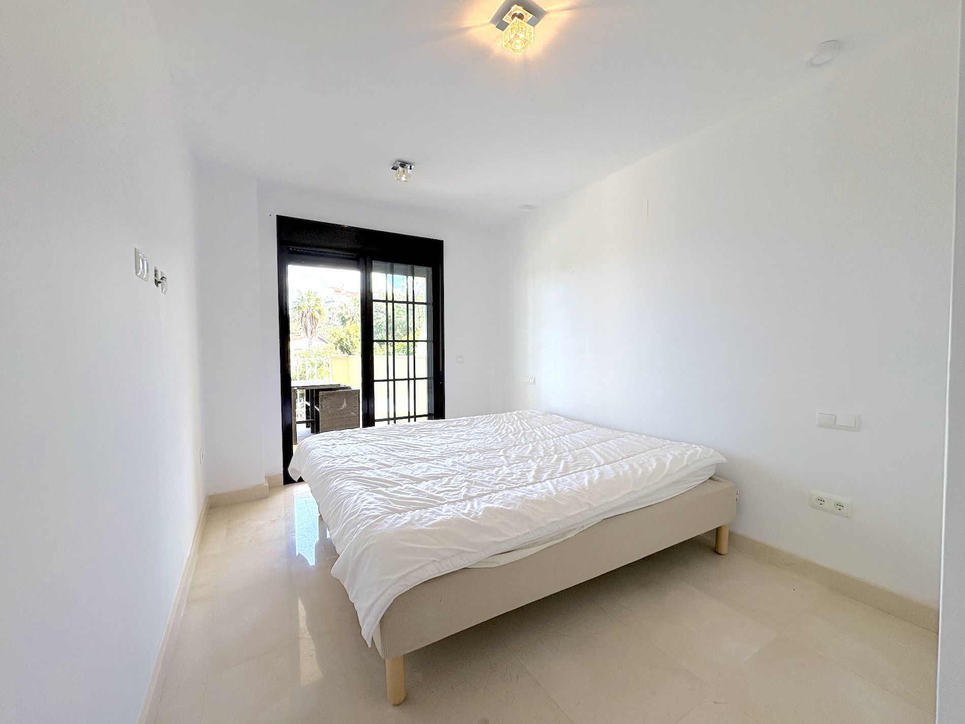 2 bedroom Apartment in Benalmadena, Malaga, Spain – 428-05296P