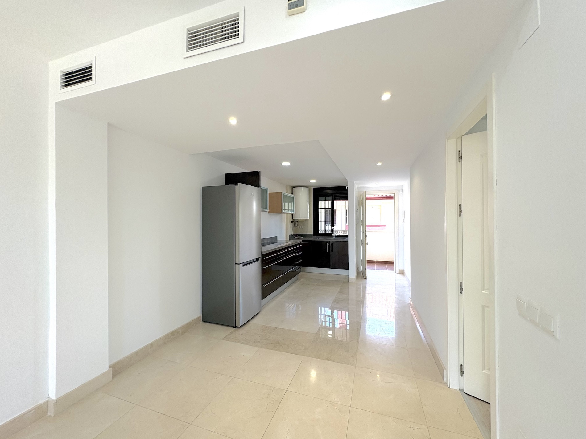 2 bedroom Apartment in Benalmadena, Malaga, Spain – 428-05298P