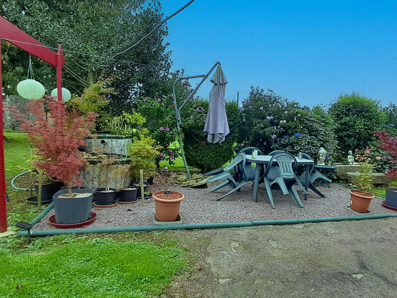 Charming country house with land and outbuildings, ideal for a young couple seeking peace and space