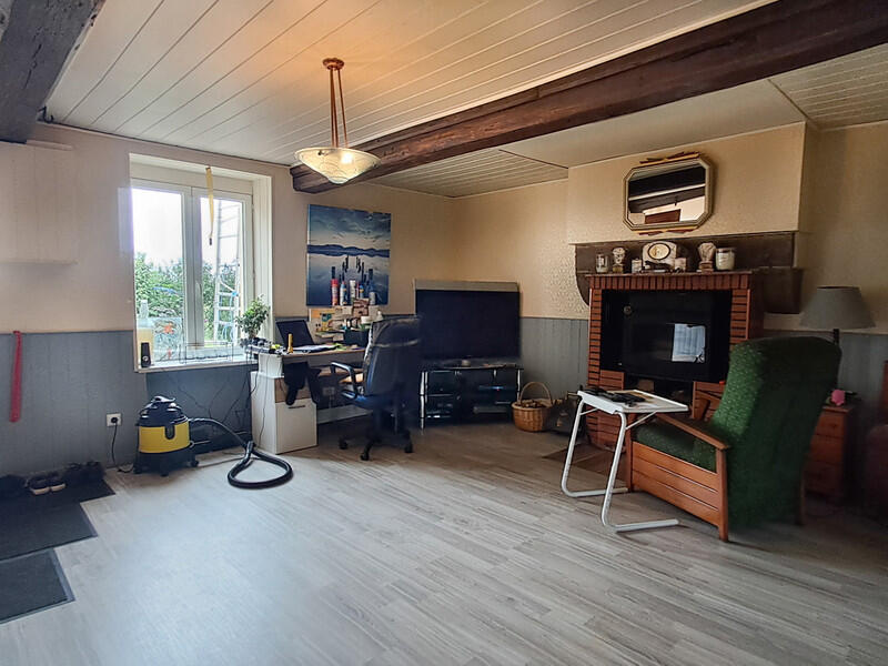 Charming country house with land and outbuildings, ideal for a young couple seeking peace and space