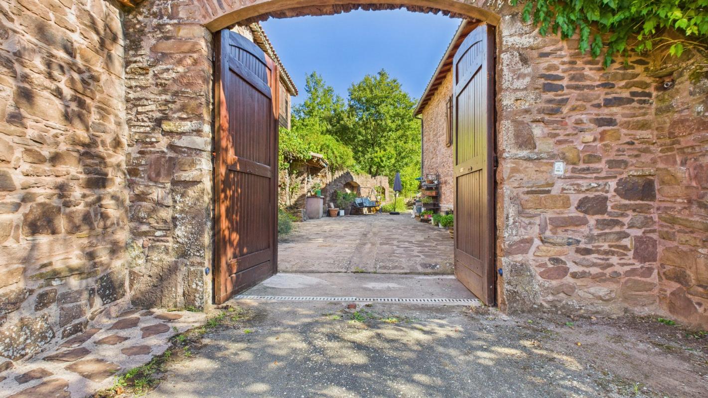 5 bedroom maison in Broquies, Aveyron, France