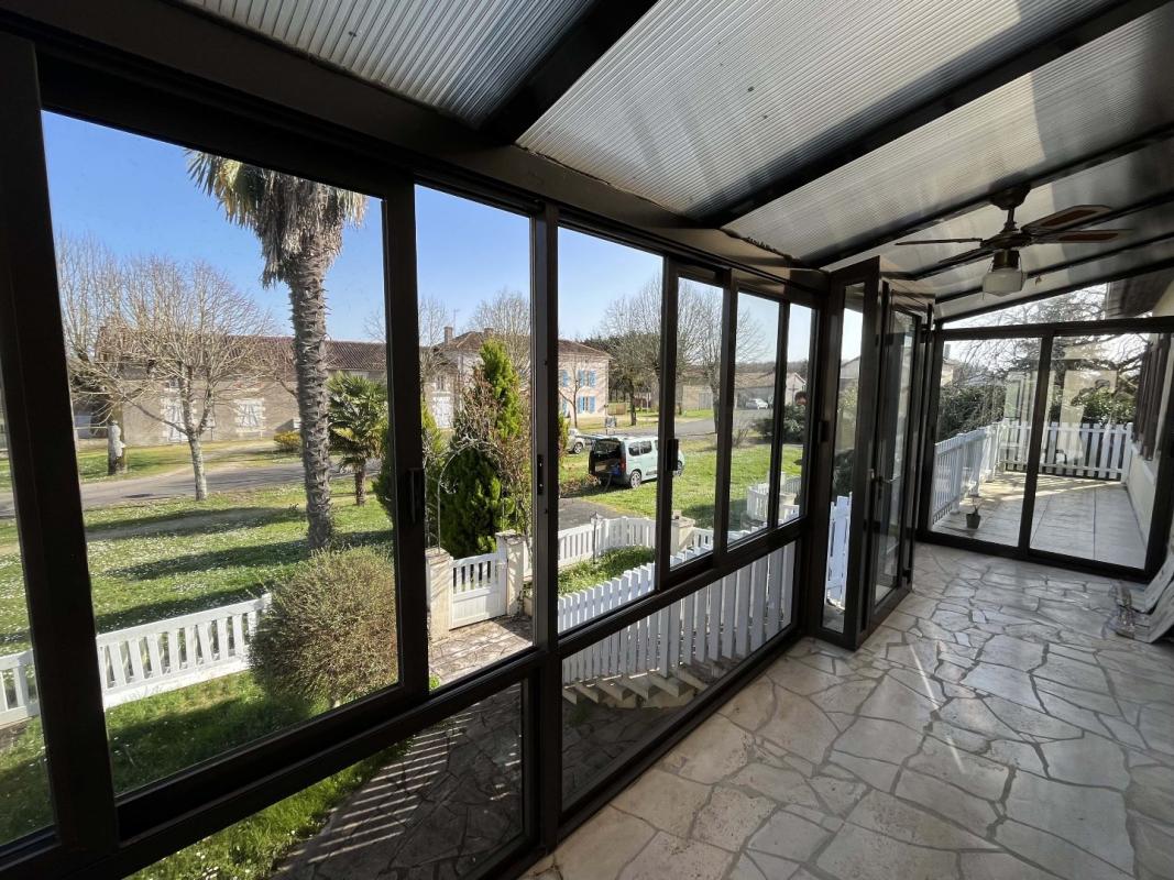 3 bedroom maison individuelle in Mauprevoir, Vienne, France