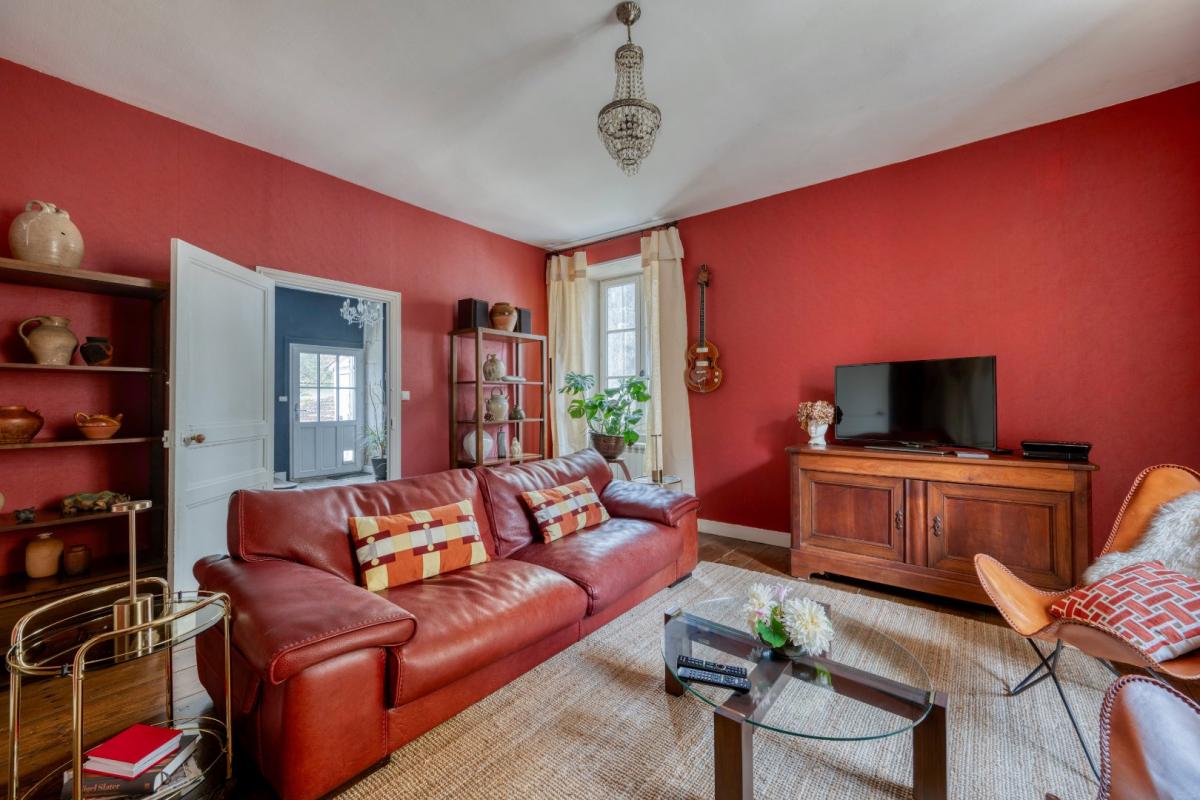 4 bedroom propriete in Ruffec, Charente, France