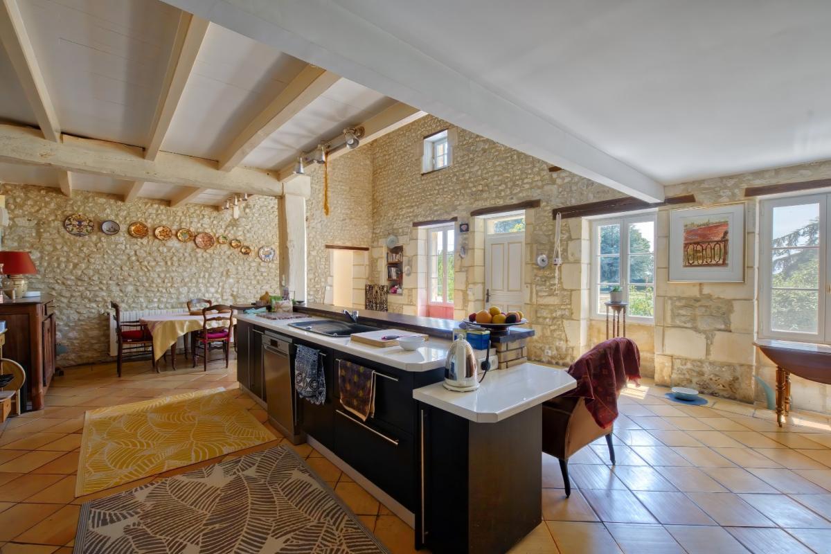 4 bedroom maison de campagne in Mirambeau, Charente-Maritime, France