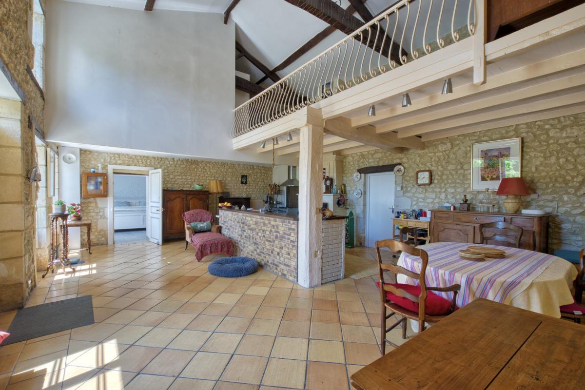 4 bedroom maison de campagne in Mirambeau, Charente-Maritime, France
