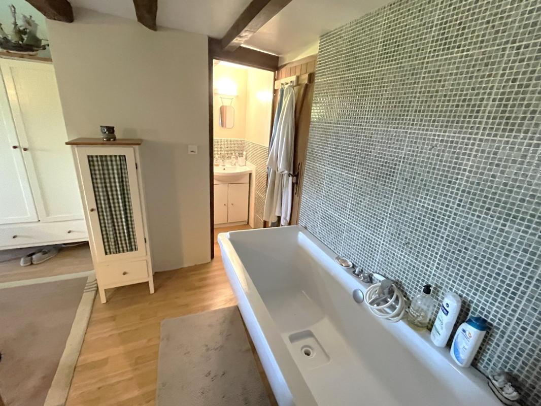 6 bedroom maison in Festalemps, Dordogne, France