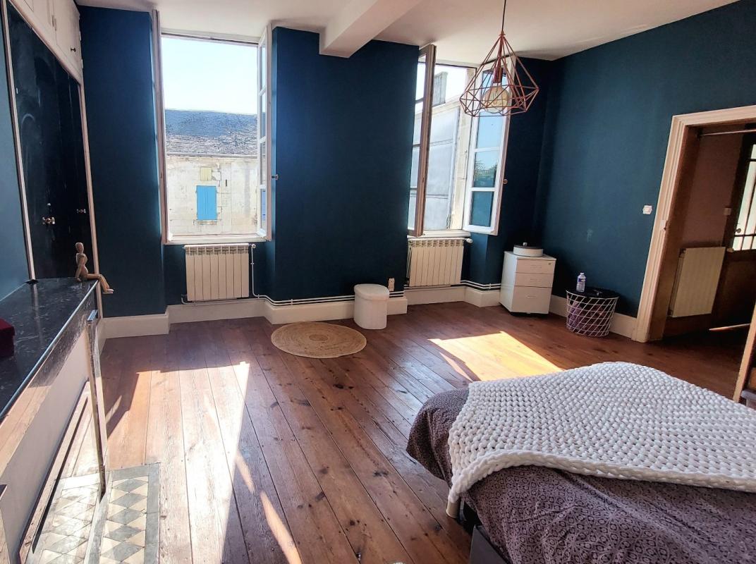 6 bedroom maison de maitre in Saint Porchaire, Charente-Maritime, France