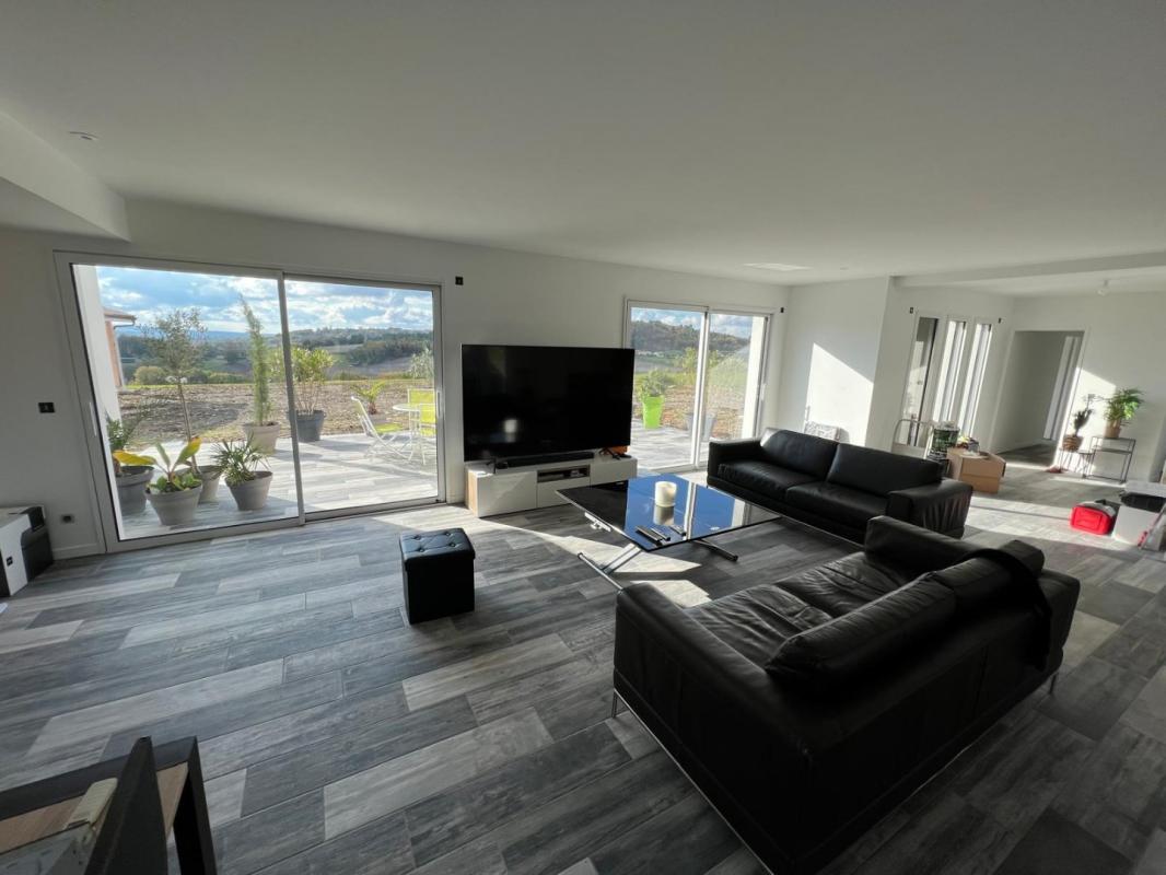 4 bedroom maison in Leguillac De L’auche, Dordogne, France