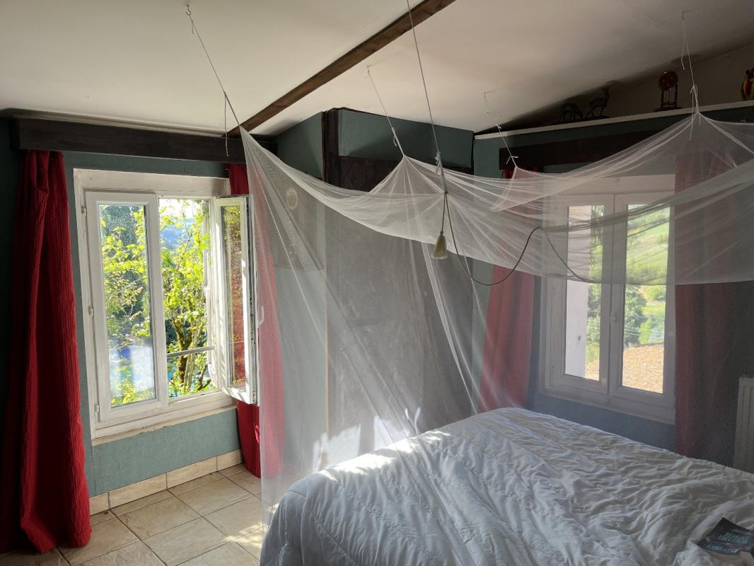 4 bedroom maison in Faycelles, Lot, France