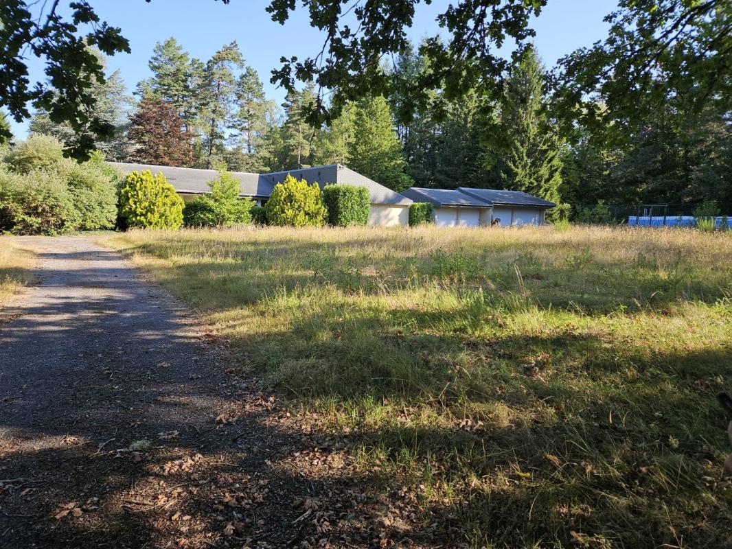 31 bedroom propriete in Egletons, Corrèze, France