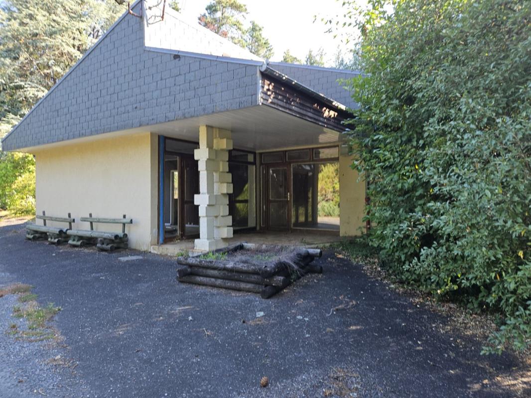 31 bedroom propriete in Egletons, Corrèze, France