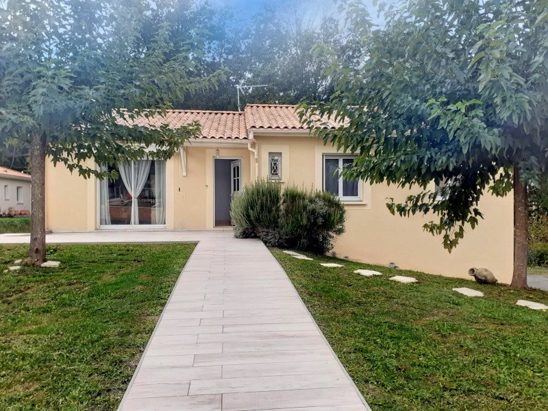 3 bedroom maison in Boulazac, Dordogne, France