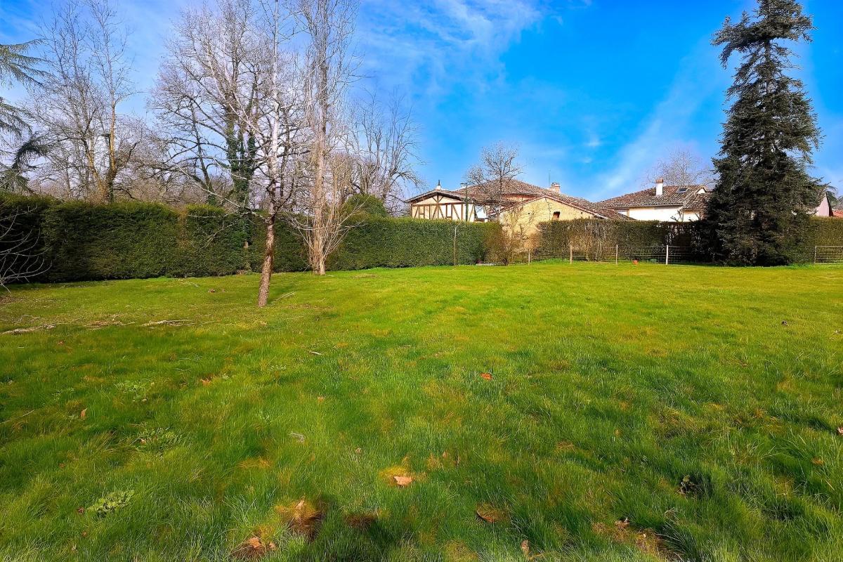 terrain in Saint Lieux Les Lavaur, Tarn, France