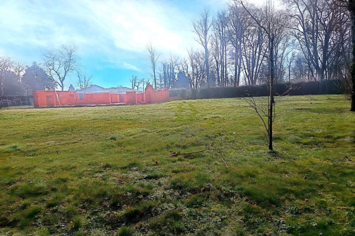 terrain in Saint Lieux Les Lavaur, Tarn, France
