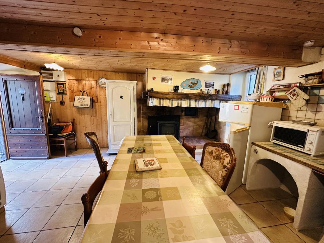 4 bedroom maison de village in Uchentein, Ariège, France