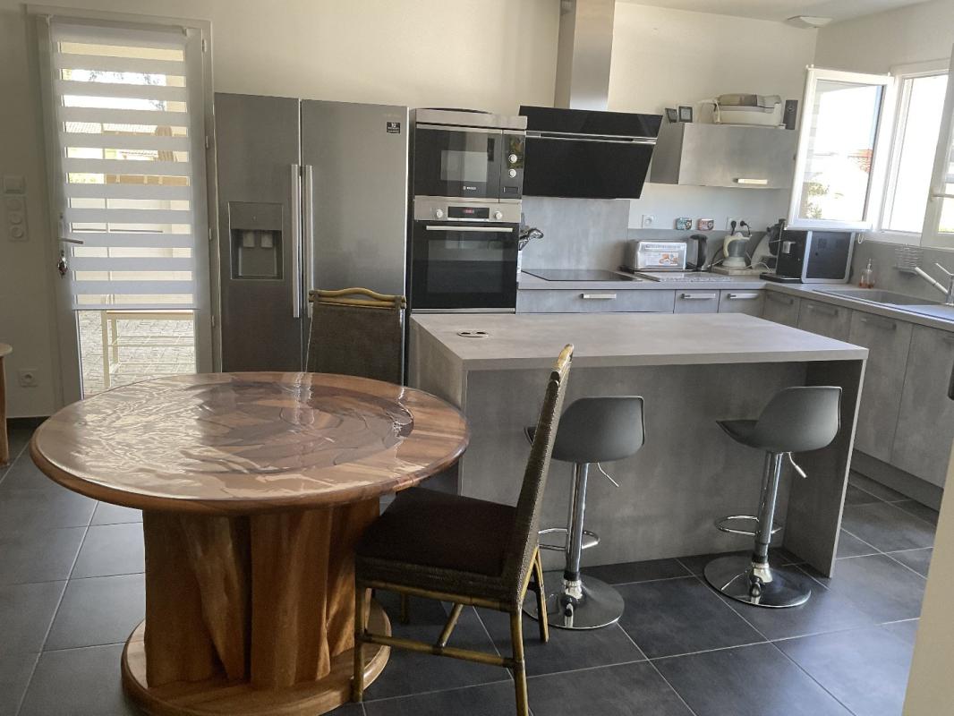 3 bedroom maison in Cahors, Lot, France