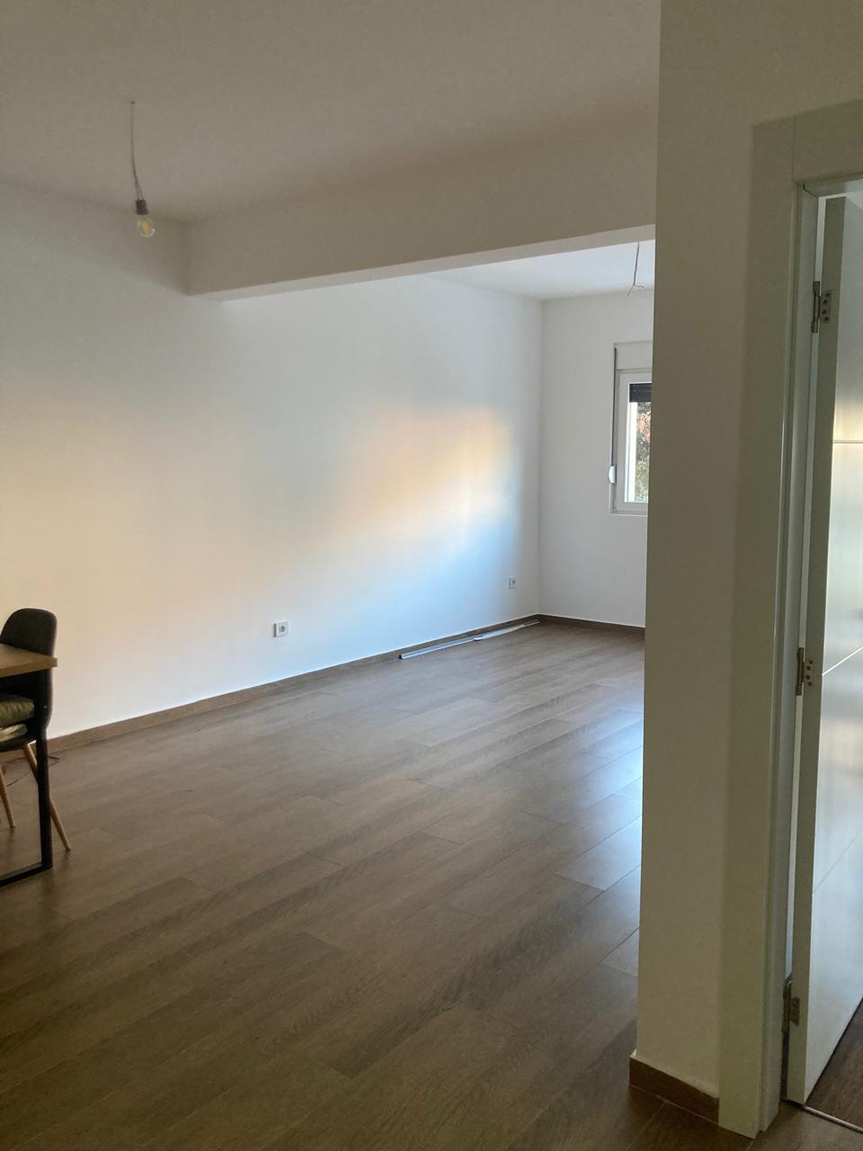 Cozy 1-Bedroom Apartment, 43 m² in Budva, Near Parma