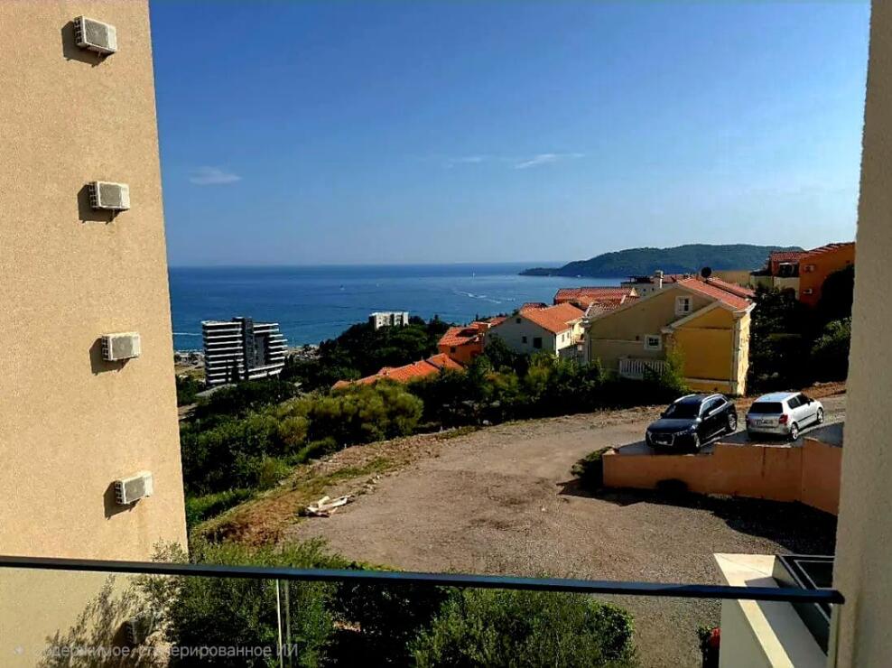 Beachfront Apartment in Bečići (750 m to Blue Flag Beach)