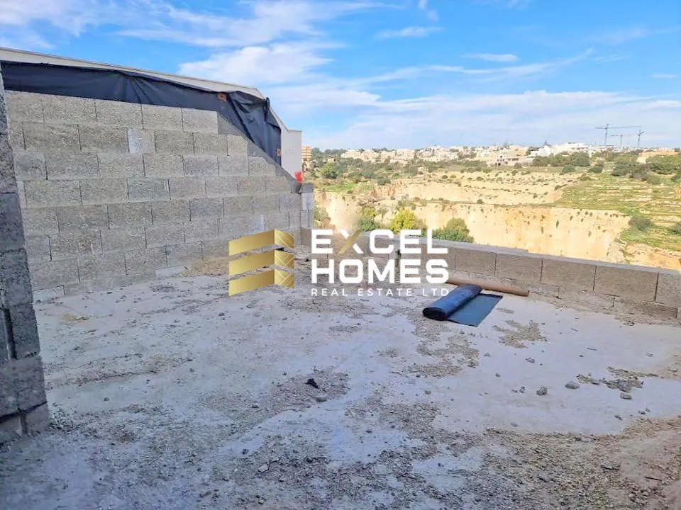 2 bedroom Penthouse in San Gwann, Malta – 56957