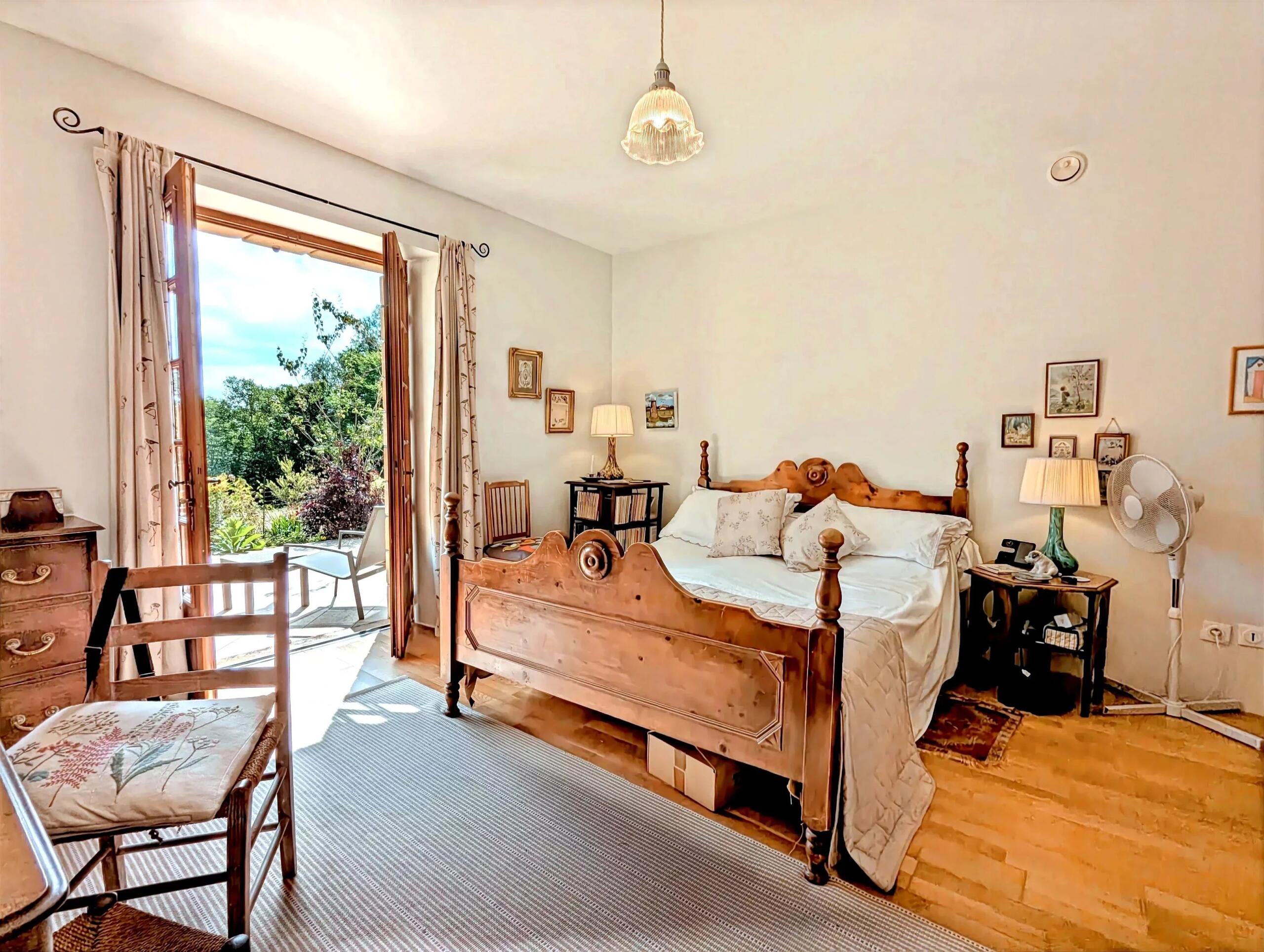 3-Bedroom Stone House Near Sarlat-la-Canéda with Garden and Rental Potential, Aquitaine – France – BVI82214