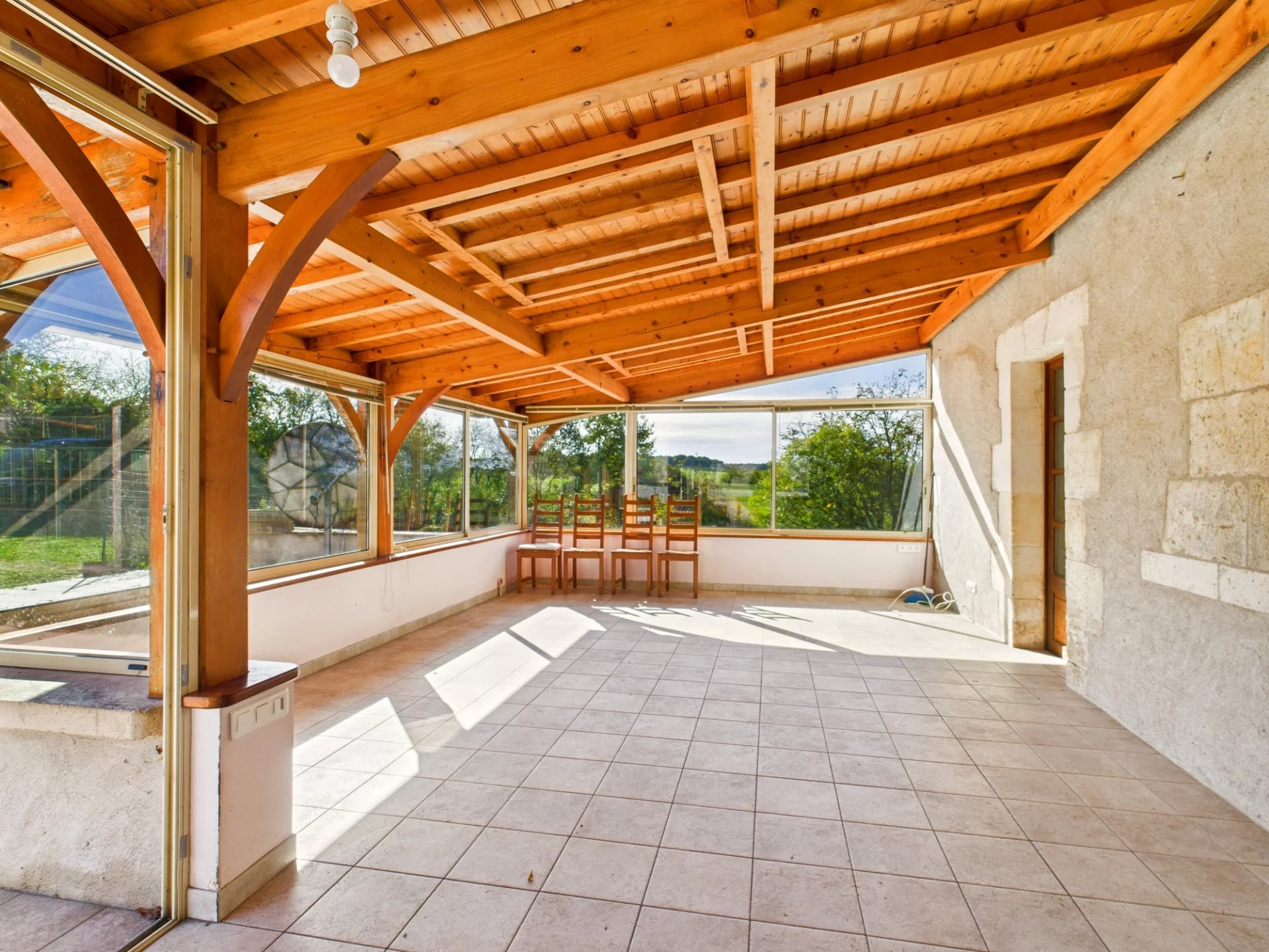 Charming 3 Bedroom House with Outbuildings – Full of Character and Potential, Aquitaine – France – BVI58361