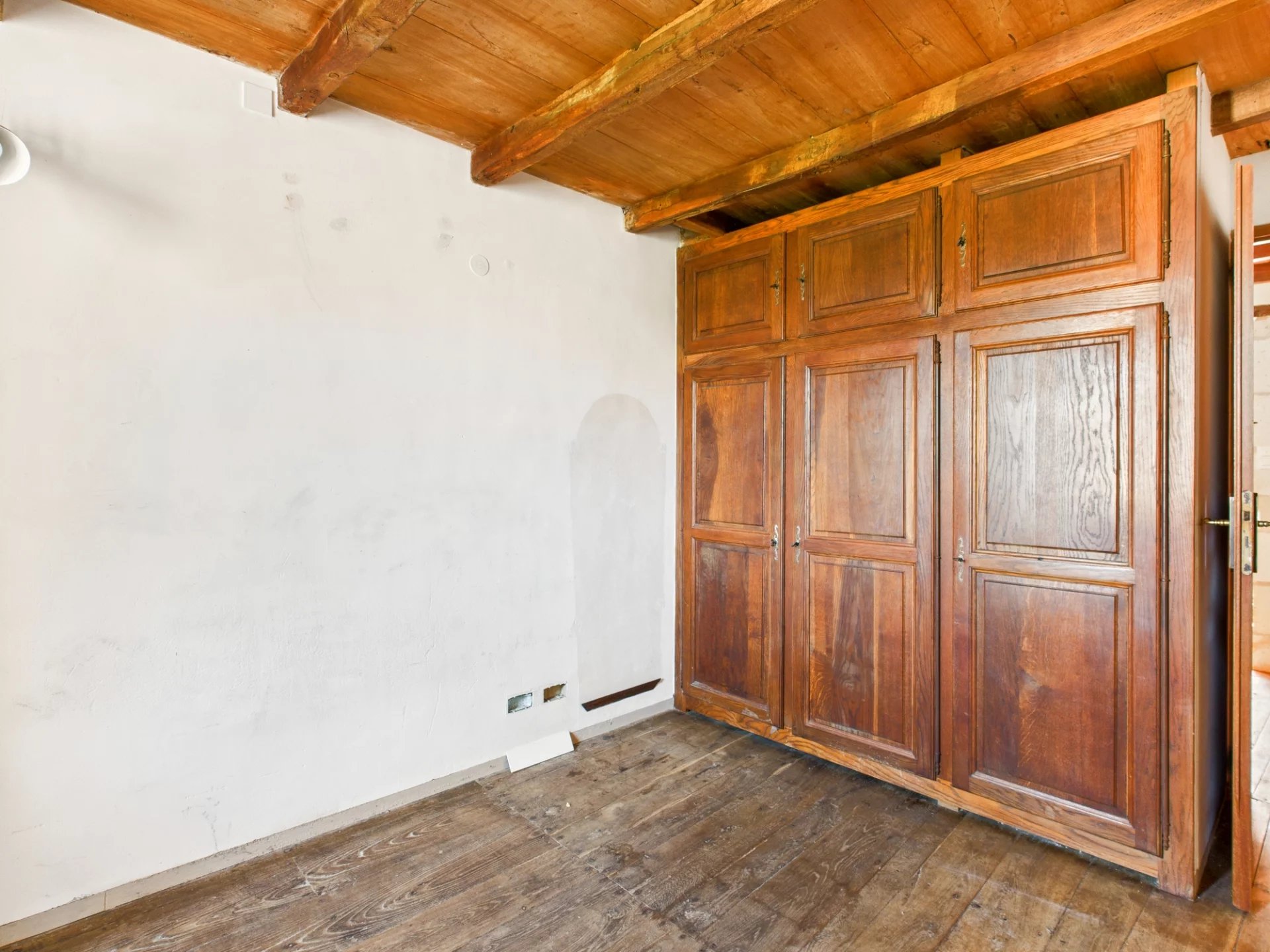 Charming 3 Bedroom House with Outbuildings – Full of Character and Potential, Aquitaine – France – BVI58361