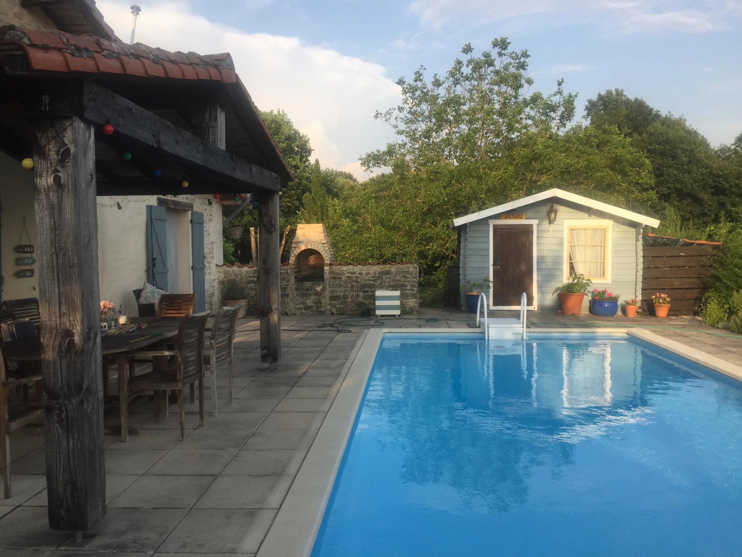 Detached three bedroom house with pool, barn, garden and small woodland, Poitou-Charentes – France – BVI84425