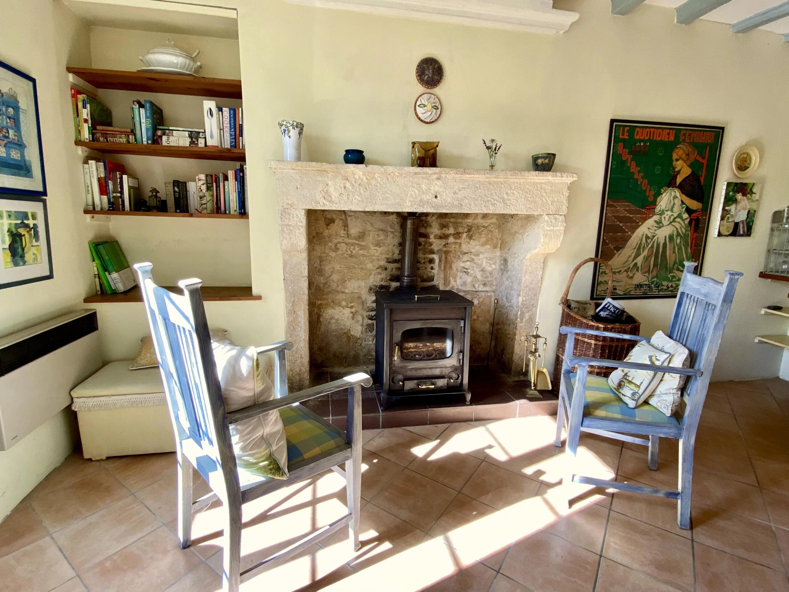 Charming Stone Built Country House, Poitou-Charentes – France – BVI81649