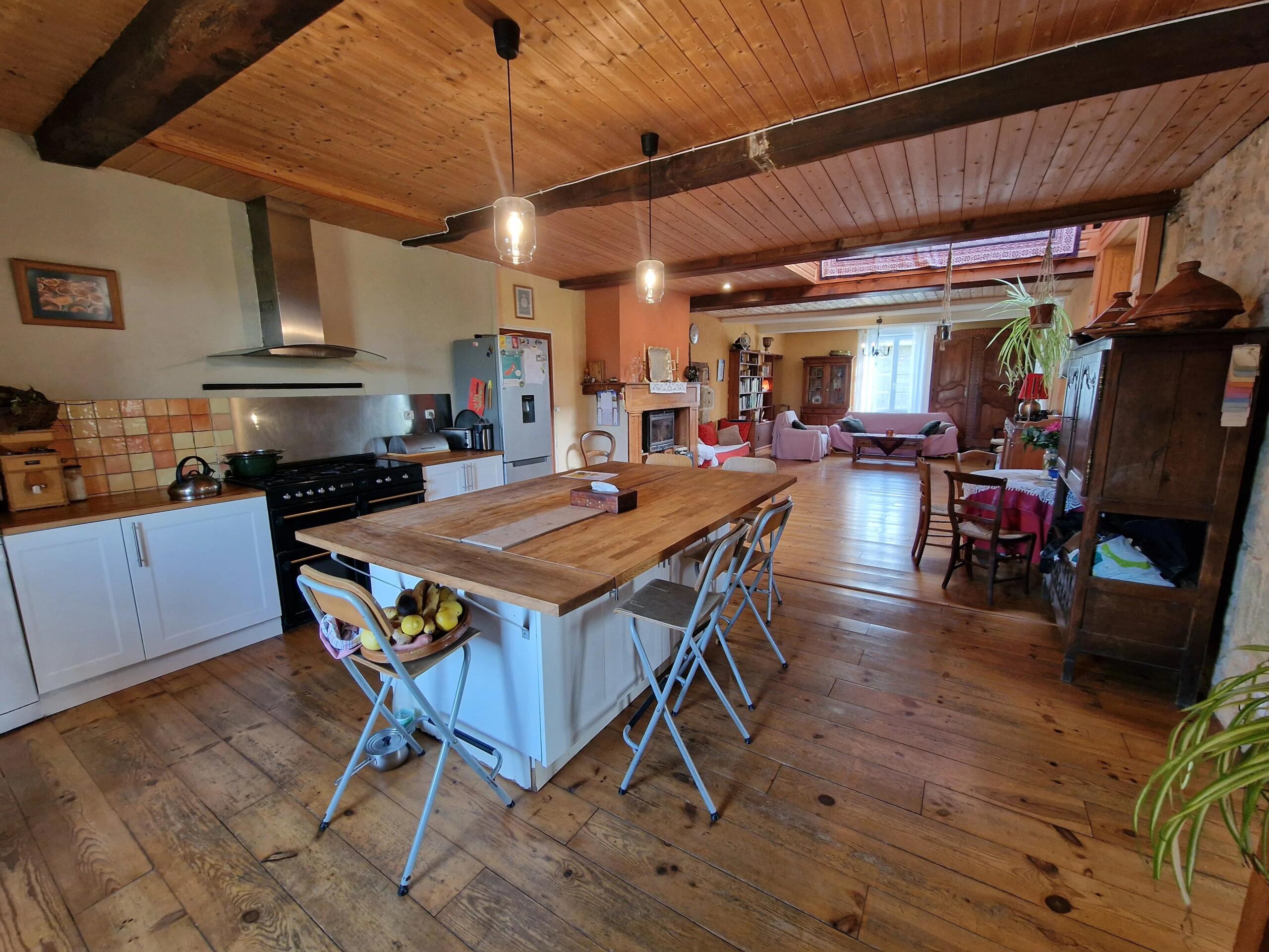 Character Farmhouse with Lake, Land and Limitless Potential, Aquitaine – France – BVI83844