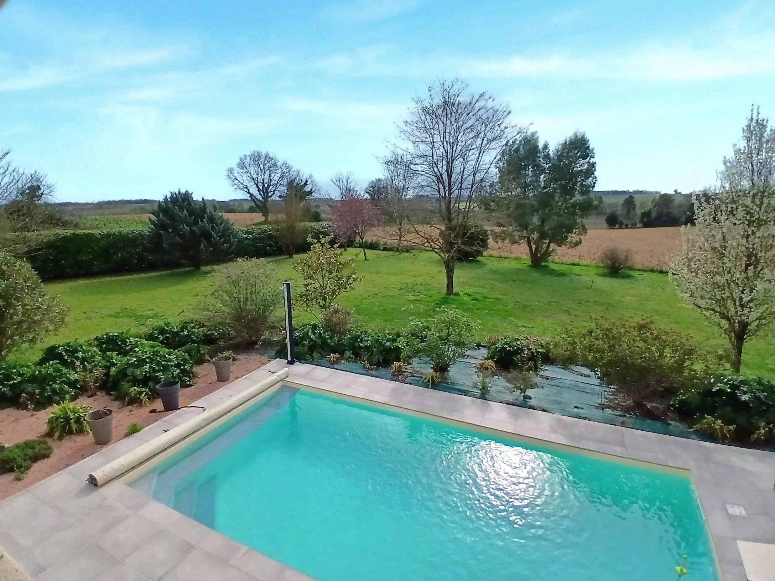 Beautiful, spacious villa with heated swimming pool, Poitou-Charentes – France – BVI84695