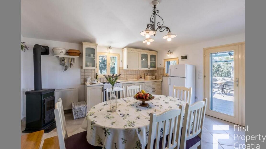 House on Brač island, Croatia – BR1764