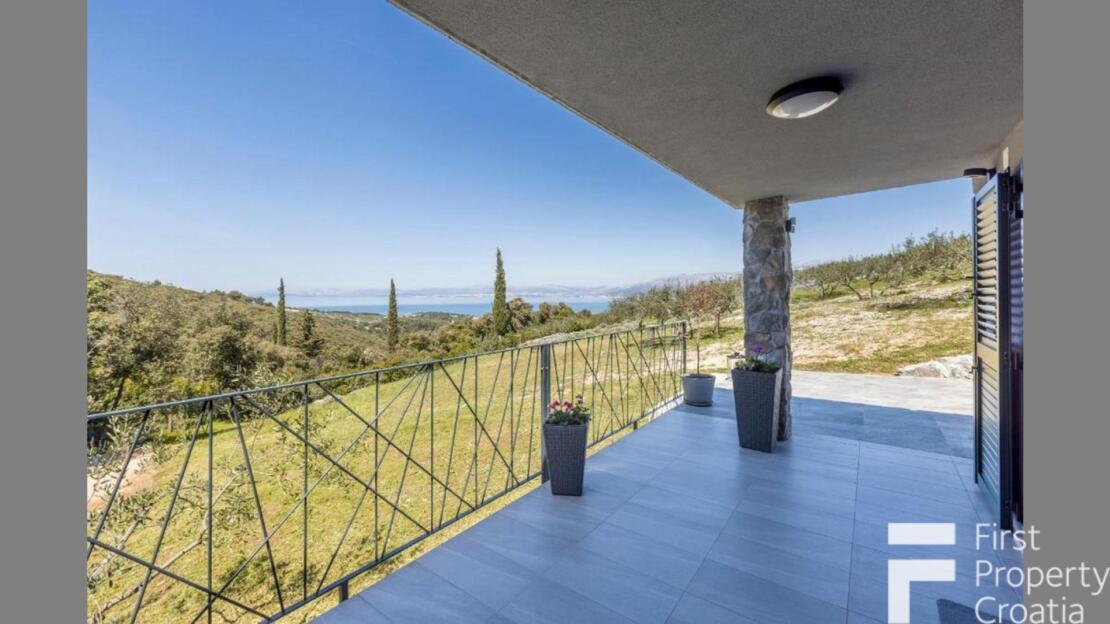 House on Brač island, Croatia – BR1764