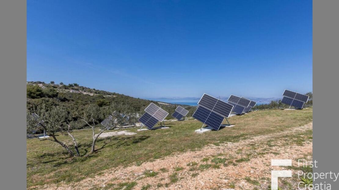 House on Brač island, Croatia – BR1764