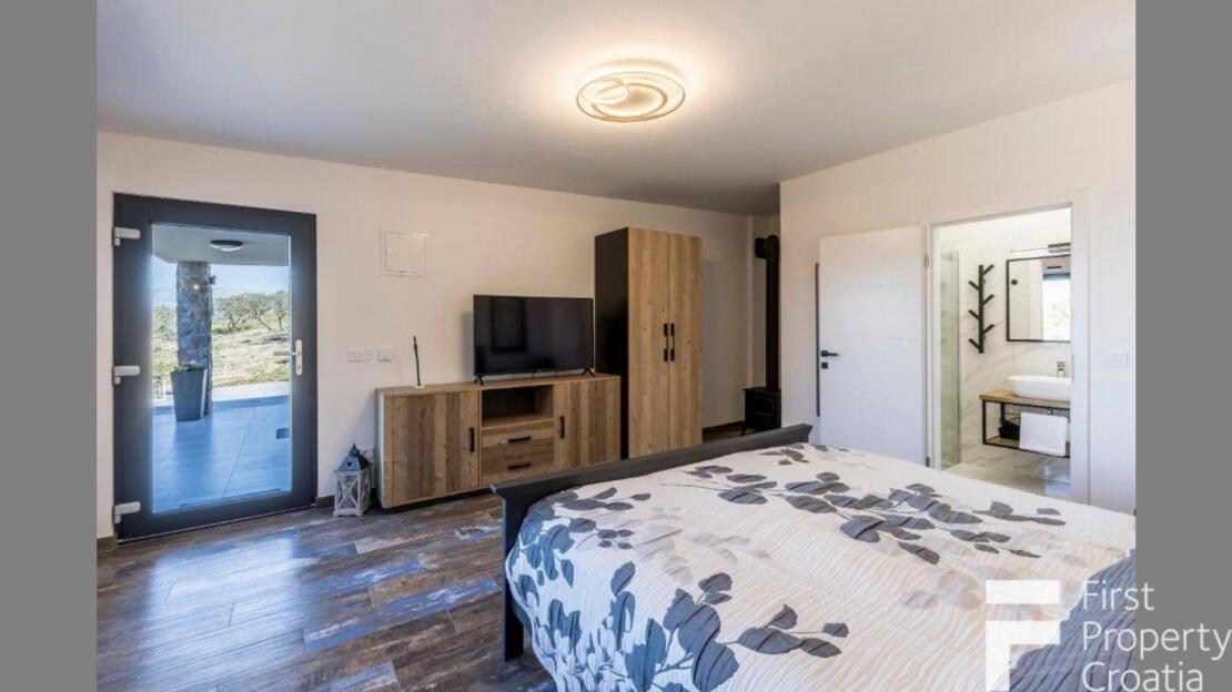 House on Brač island, Croatia – BR1764