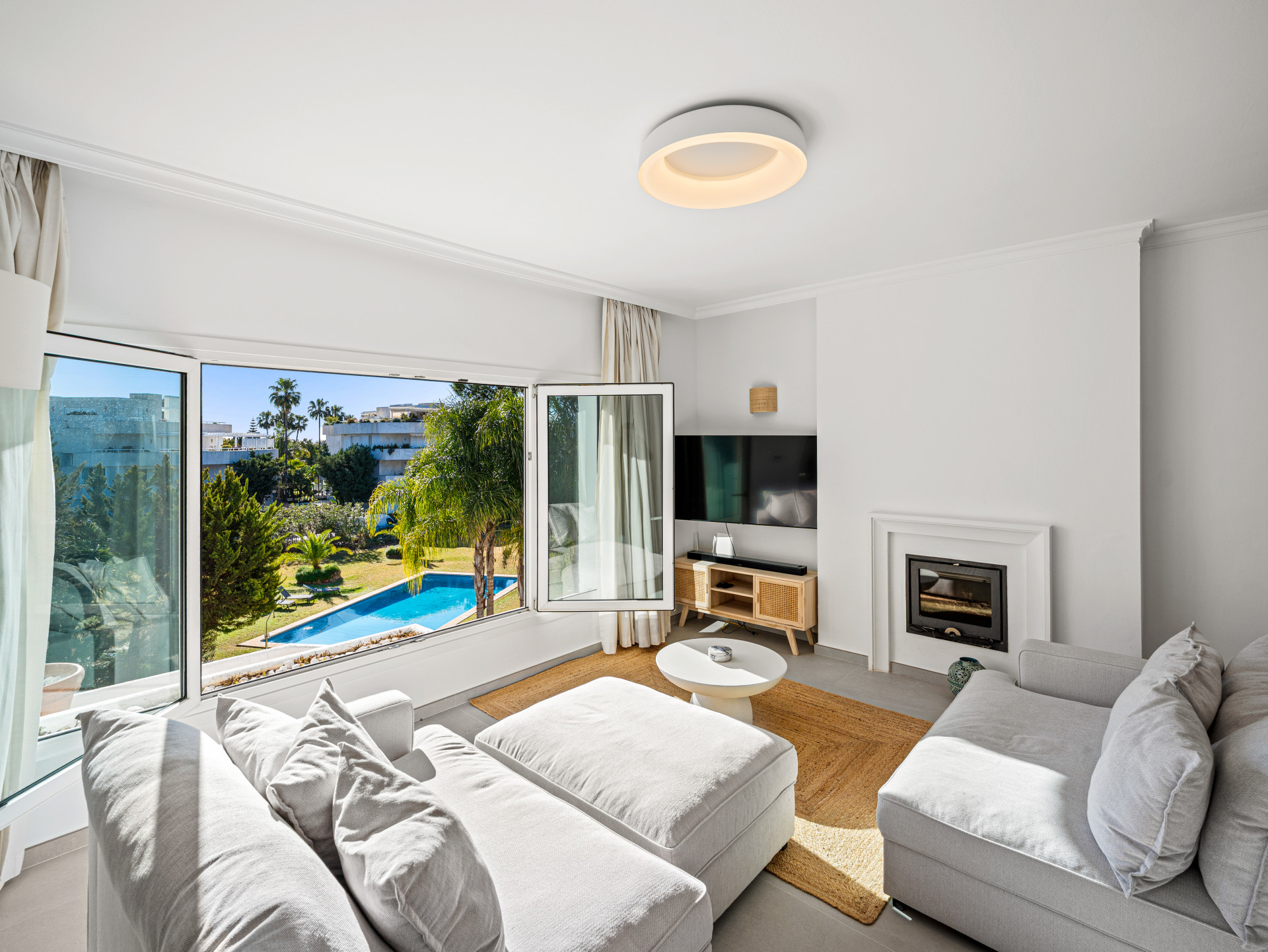 3 bedroom Penthouse in Marbella, Malaga, Spain – 428-05308D