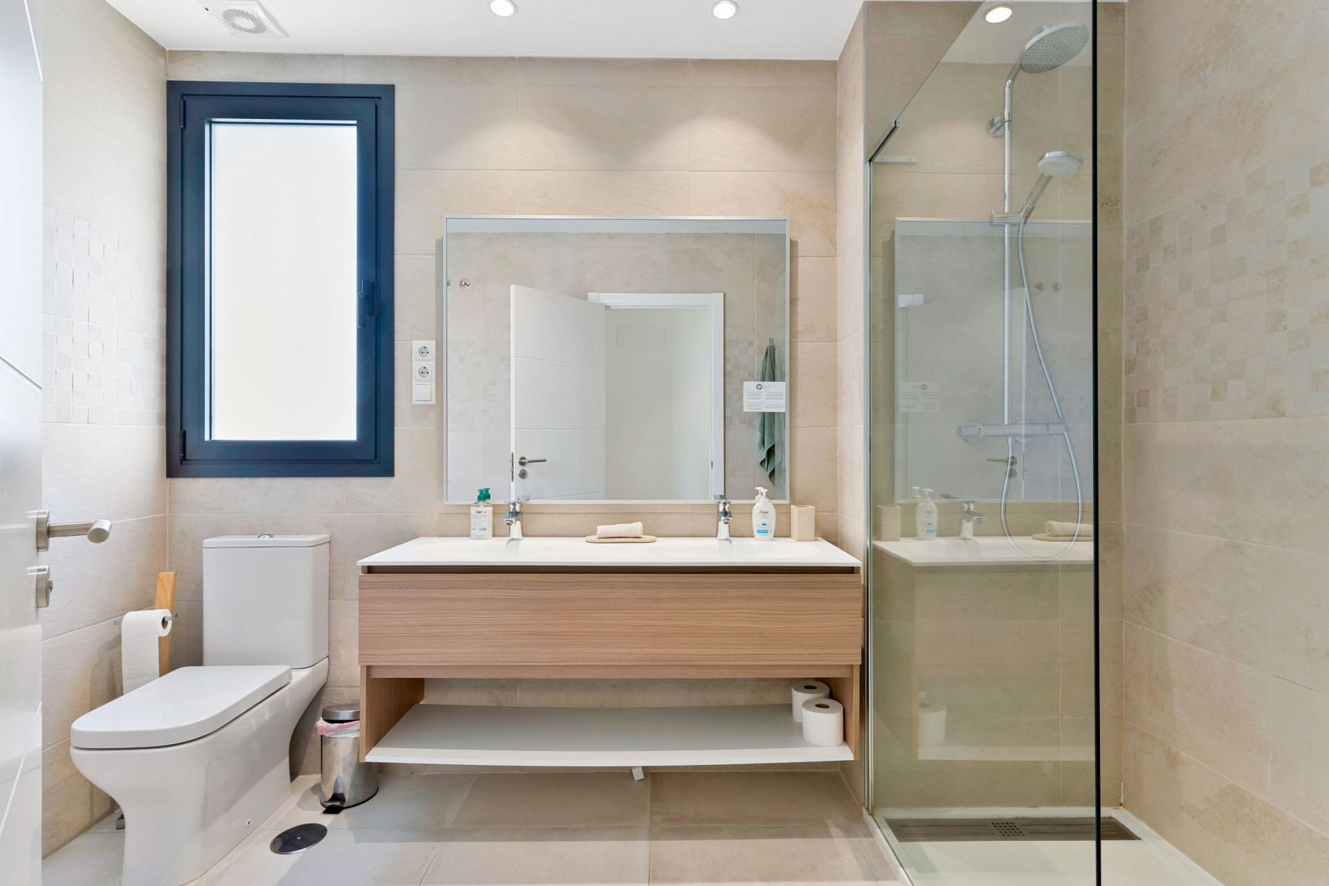 2 bedroom Apartment in Estepona, Malaga, Spain – 428-05315D