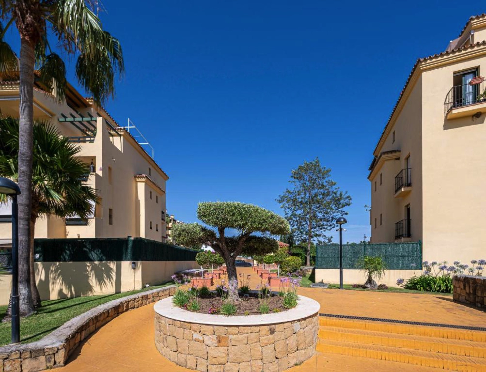 2 bedroom Ground Floor Apartment in Estepona, Malaga, Spain – 428-05317D