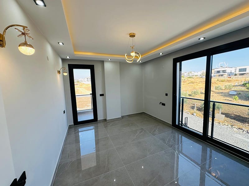 Front garden semi-detached Villa in Altinkum – TC1960