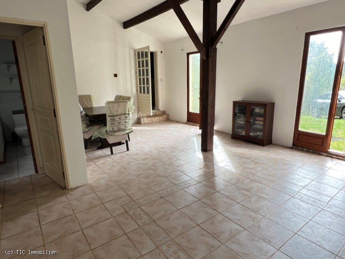 3 bedroom House in Nanteuil-En-Vallee, Nanteuil-En-Vallée, France – r7443