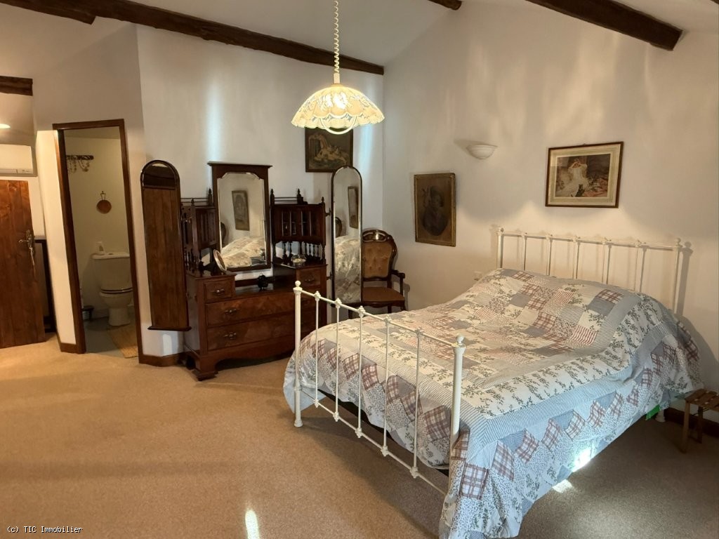 3 bedroom House in Sauze-Vaussais, Sauzé-Vaussais, France – r7436