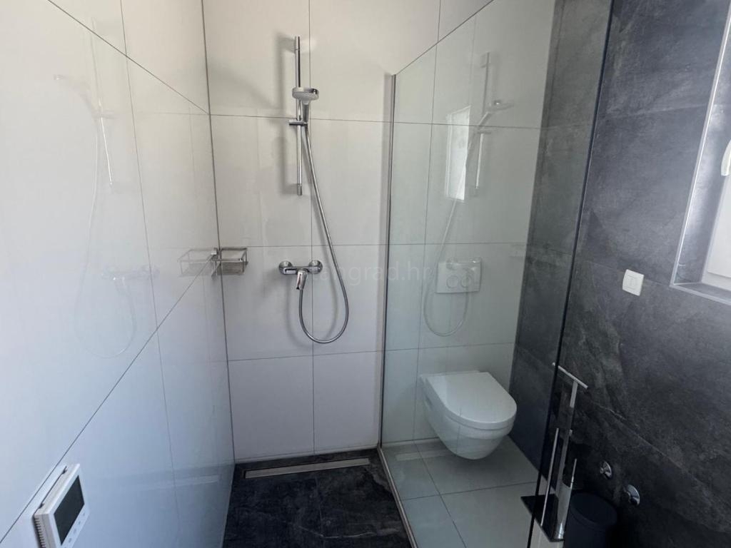 4 bedroom villa in Malinska-Dubašnica, Croatia – 103616