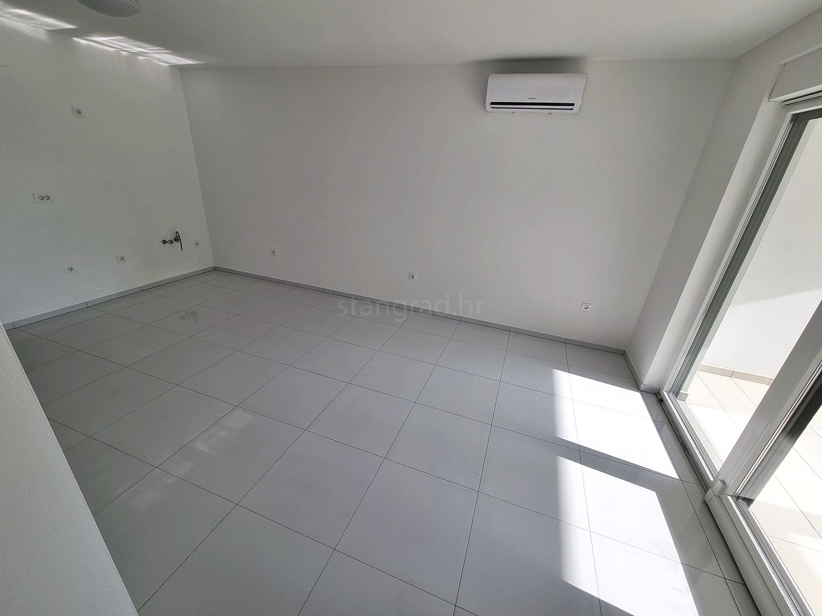 2 bedroom apartment in Novi Vinodolski, Croatia – 103615