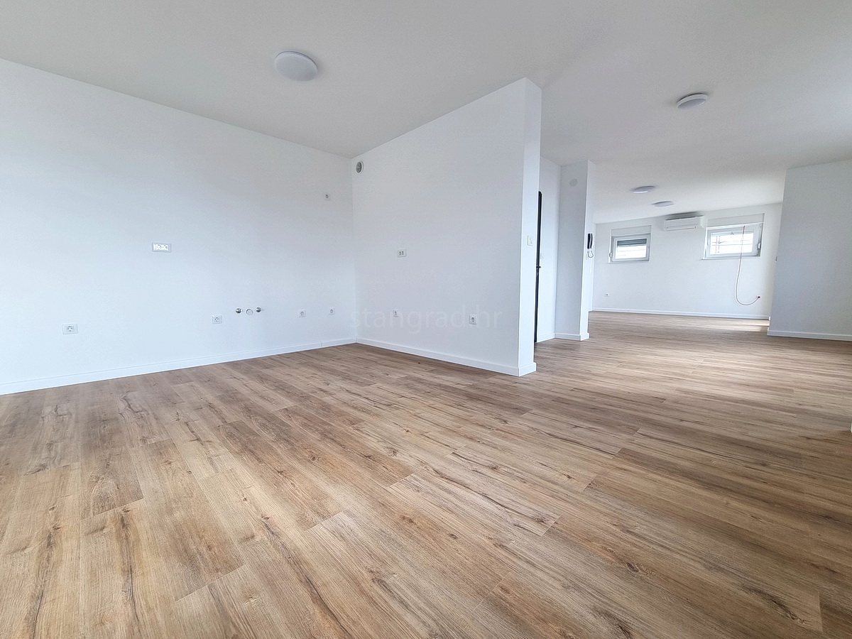 3 bedroom apartment in Crikvenica, Croatia – 103614